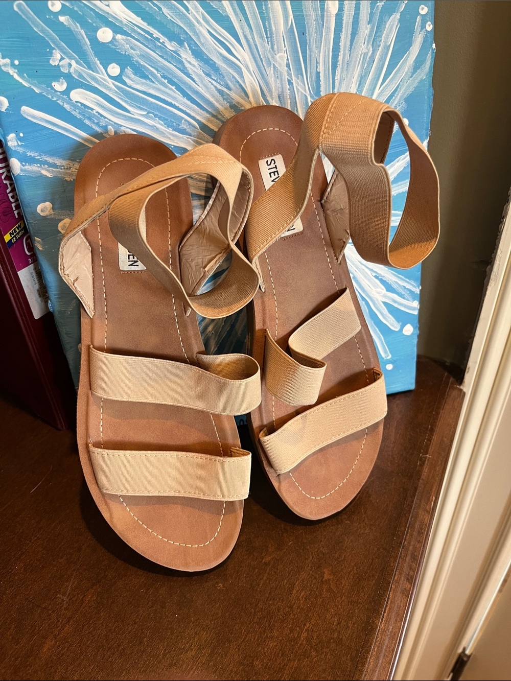 Steve Madden Comfy Tan Sandals